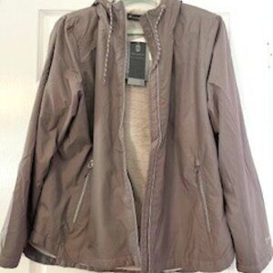 NWT - Free Country Women's Jacket - Size XL